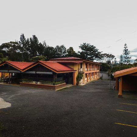 Hotel Amjeco San Isidro De El General Exteriör bild