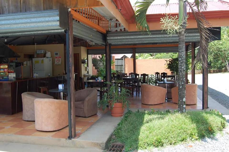 Hotel Amjeco San Isidro De El General Exteriör bild